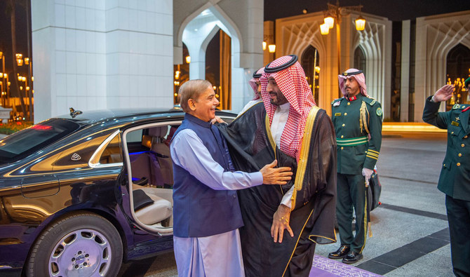 Saudi Arabia’s Crown Prince Mohammed bin Salman receiving Pakistani Prime Minister Shehbaz Sharif in Riyadh