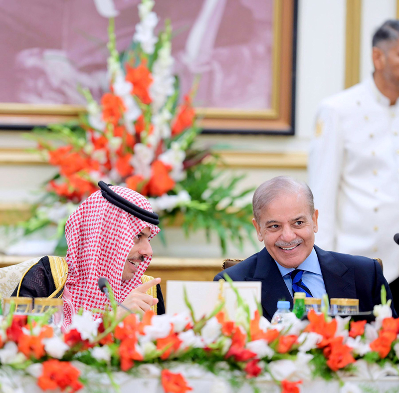 Saudi FM with Pakistani PM